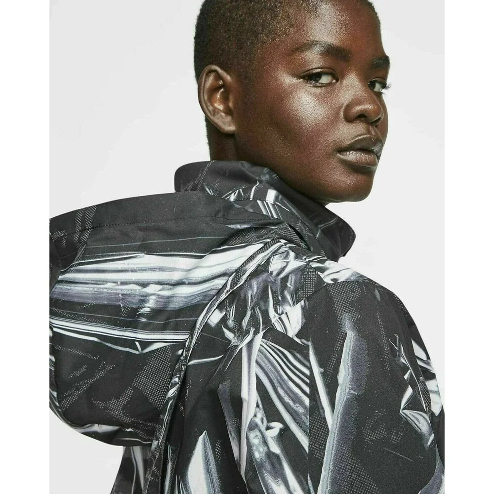 Nike Shield Ghost Flash Running Jacket